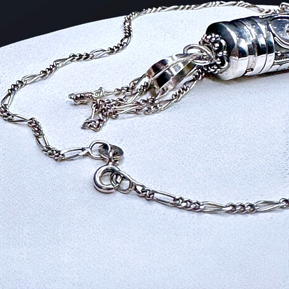 🌺Vintage Sterling & Carnelian Bottle/Vial Necklace - Picture 8 of 10